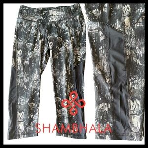 Shambhala Black/Grey Patterned Leggings Mesh Panel Crop Leggings (L)
